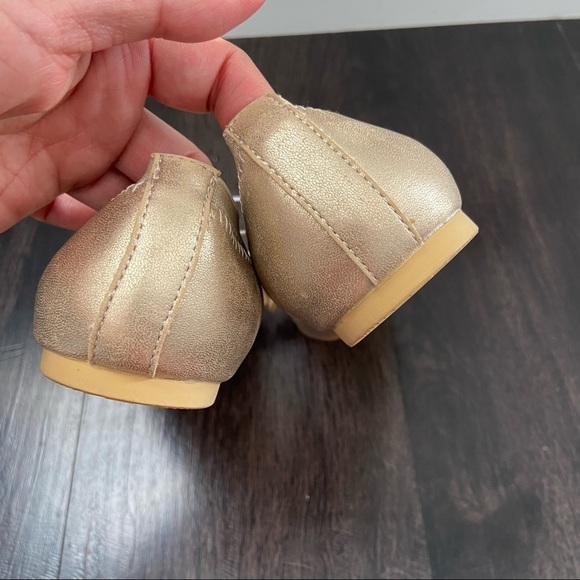 Harper Canyon Girls Flats with Bow in Gold colour - size 4M - Picture 6 of 10